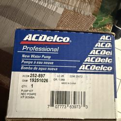 Water Pump/Bomba De Agua 