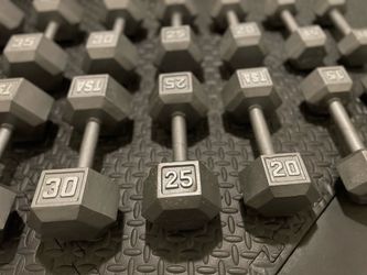 Set Of Cast Iron Hex Dumbbells From 10# To 45# Total Of 440 lbs Basically New