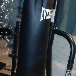 Punching Bag And Stand Everlast