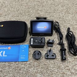 TomTom XL GPS – Complete Bundle – Mint Condition