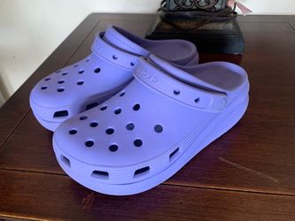 Crocs size 5