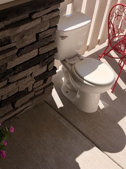 FREE TOILET