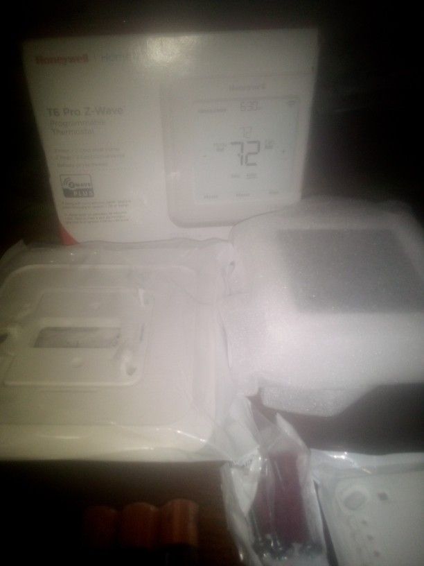 Honeywell T6 Pro Z-Wave Thermostat Programmable