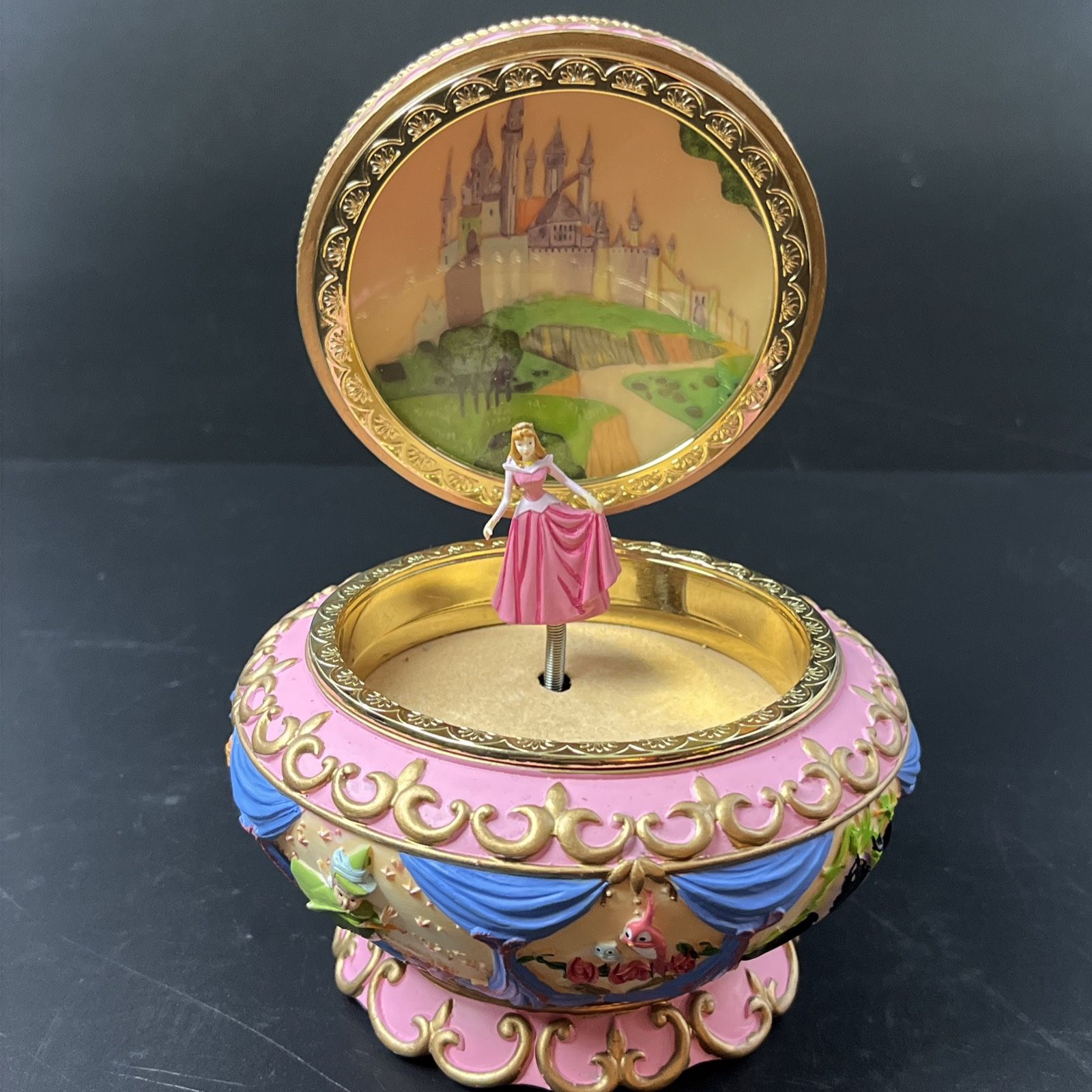 Walt Disney 1952 Sleeping Beauty Once Upon A Dream Music Box Pink Dress Aurora Has been tested & Works. I noticed Bottom Winding Key does spin some
