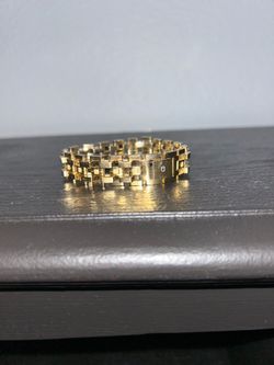 Gold bracelet