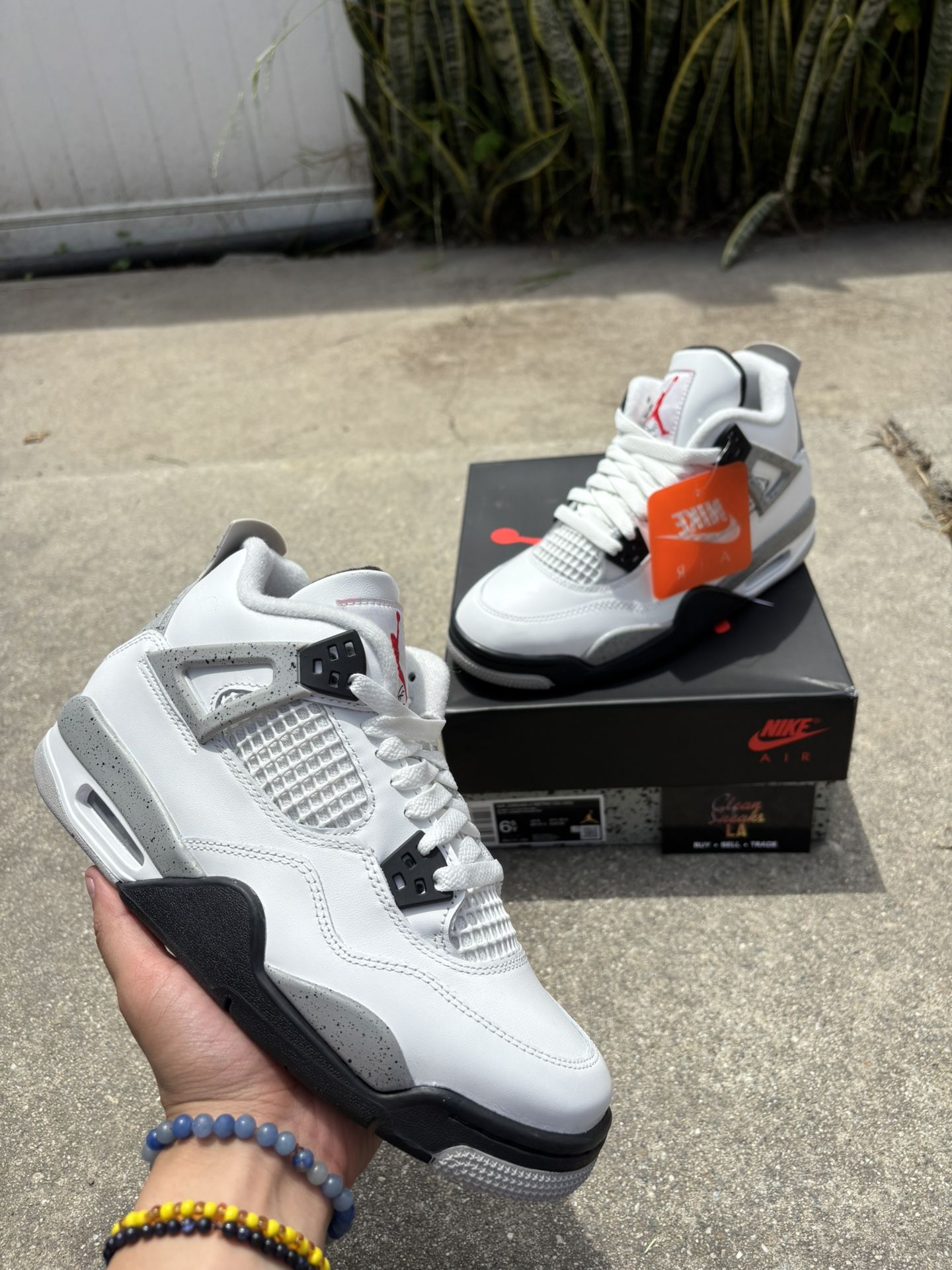 Jordan 4 ‘White Cement’ Size: 6.5 Youth Clothing
