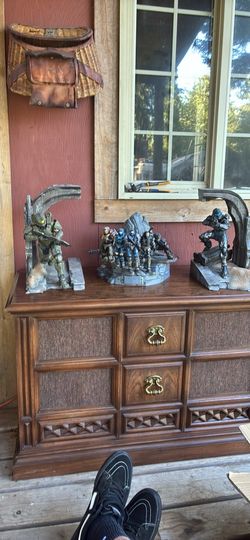 Halo bookends and 5 figures