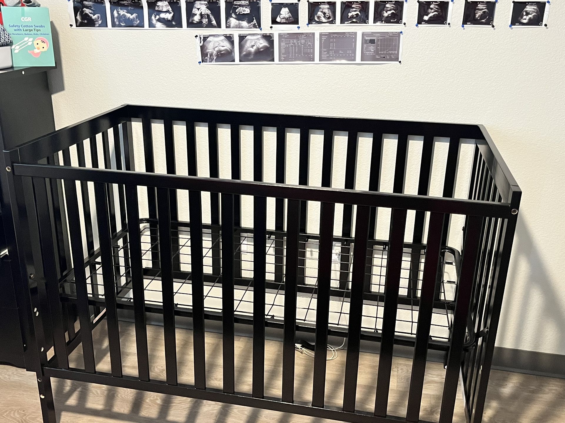 5-1 Convertible Baby crib