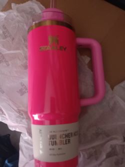 Stanley 30oz Pink Parade Quencher Tumbler