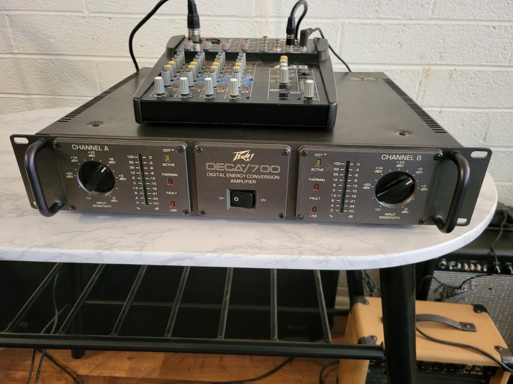 Peavey Deca/700 Powered Amplifier