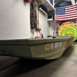 12 foot aluminum John boat with title