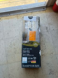 Hampton Bay Dual Spot Light Pole – Low Voltage Landscape Light (NEW)