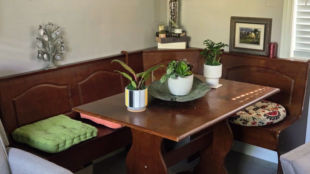 Breakfast Nook
