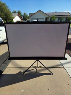 Projector screen