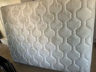 Matress Queen Size