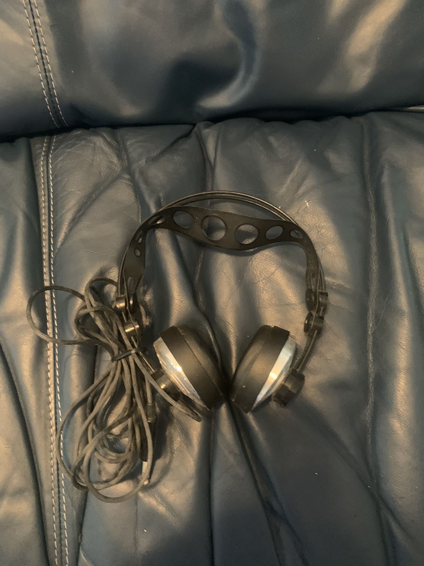 Vintage AKG K-140 Headphones In Great Condition