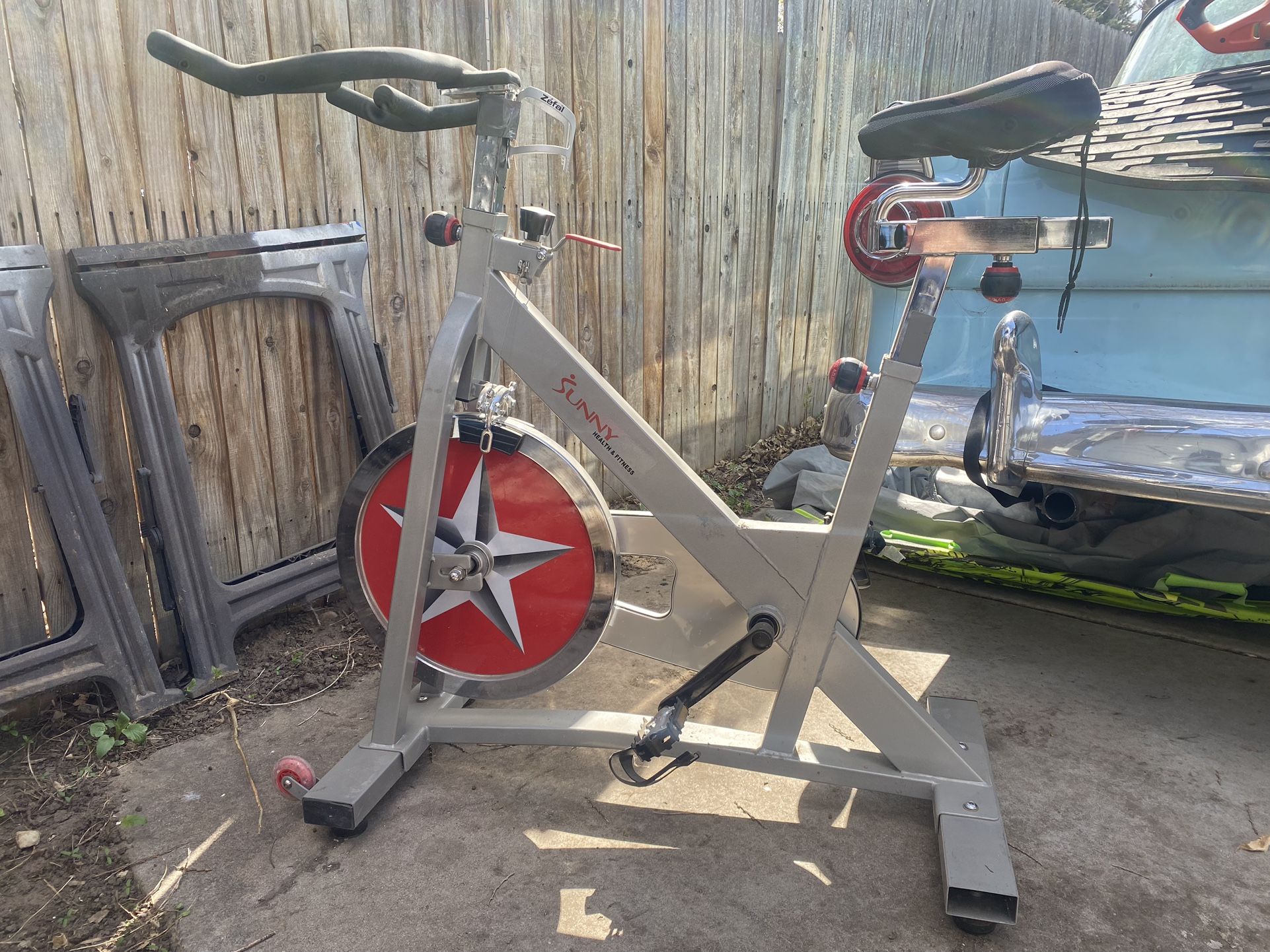 Sunny Health and Fitness Spin bike