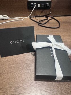Gucci double G key chain coin / money holder