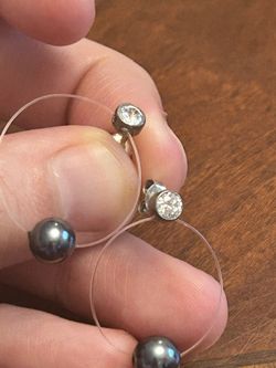 925 Sterling Silver Earrings Very Cute V19 1.58g 1 Inch Long 