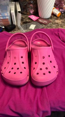 Crocs pink girls