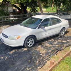 2001 Ford Taurus