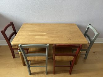Kids Table With 4 Chairs