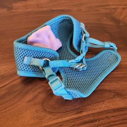 Cat Harness with Built In Tracker Pocket - Lightly Used