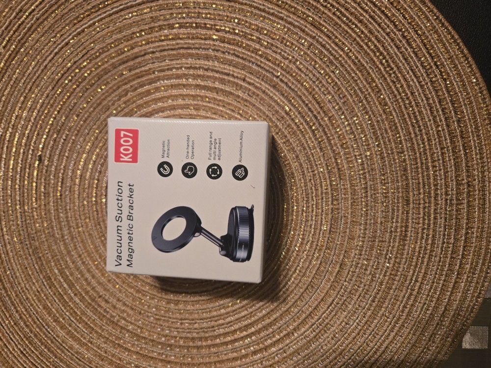K007 Vacuum Suction Magnetic Phone Holder – NewDescription (English):
Brand new K007 Vacuum Suction Magnetic Phone Holder. Strong magnetic attraction