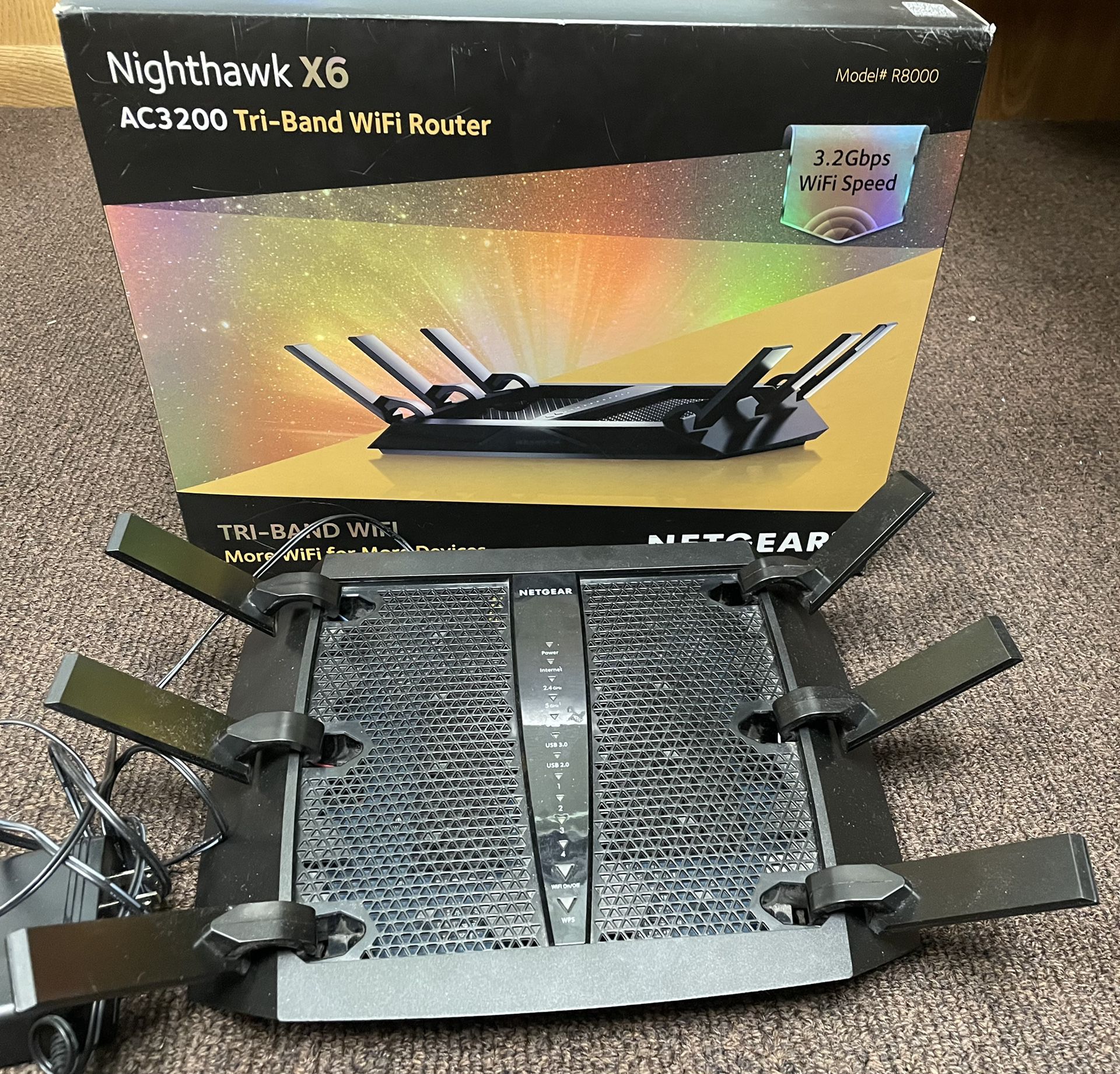 NETGEAR AC3200 Nighthawk X6 R8000 Tri-band WiFi Router In Box Great Condition