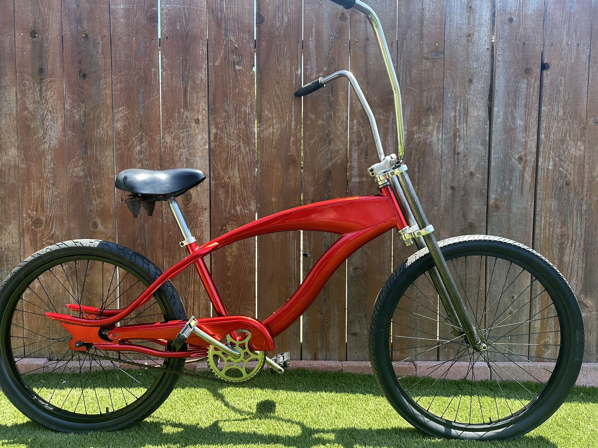 Tracer Custom Mens Beach Cruiser 26 inch. Beautiful Cherry Red. Rides smooth handles great.