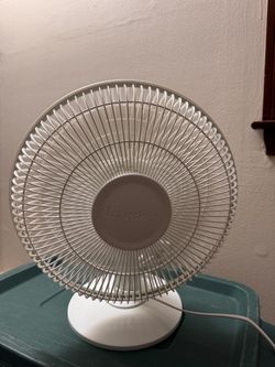 Lasko White Desk Fan