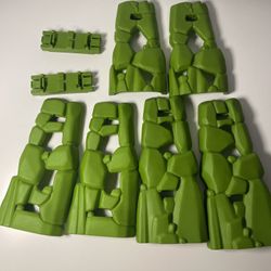 Thomas The Train Castle Quest Y3339 Train Set Green. Pieces Parts 