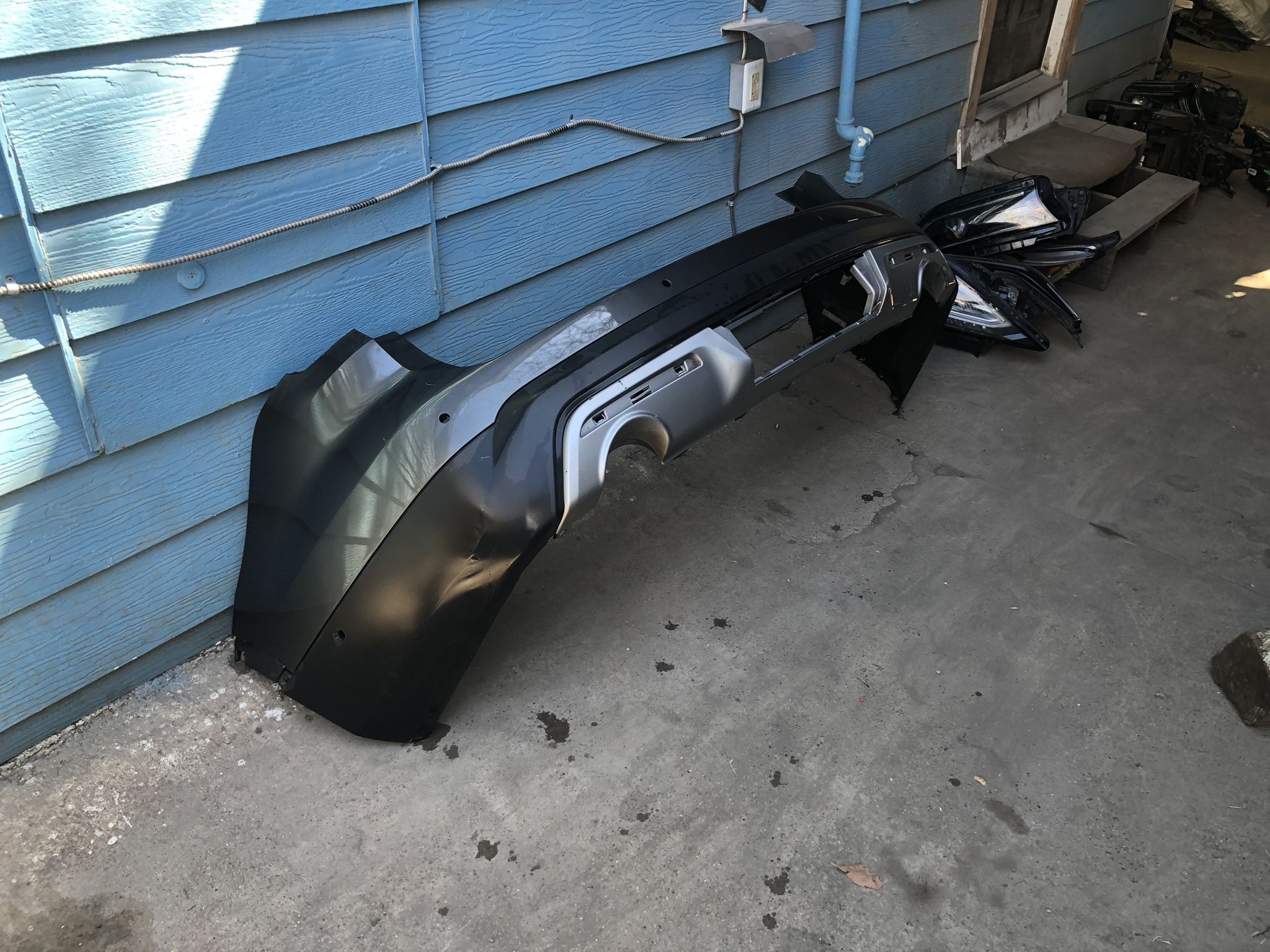 2016-2018 Ford Explorer Rear Bumper Oem for Sale in Dallas, TX - OfferUp