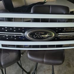 Ford F-250 Grill