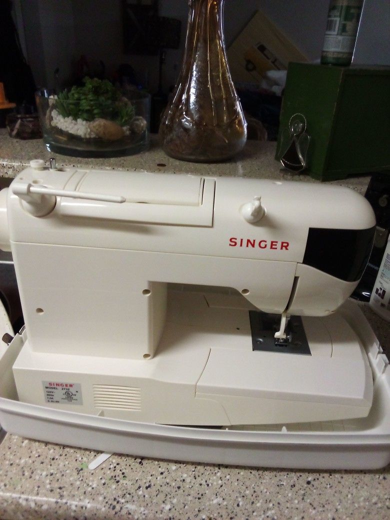 Singer Sewing Machine
