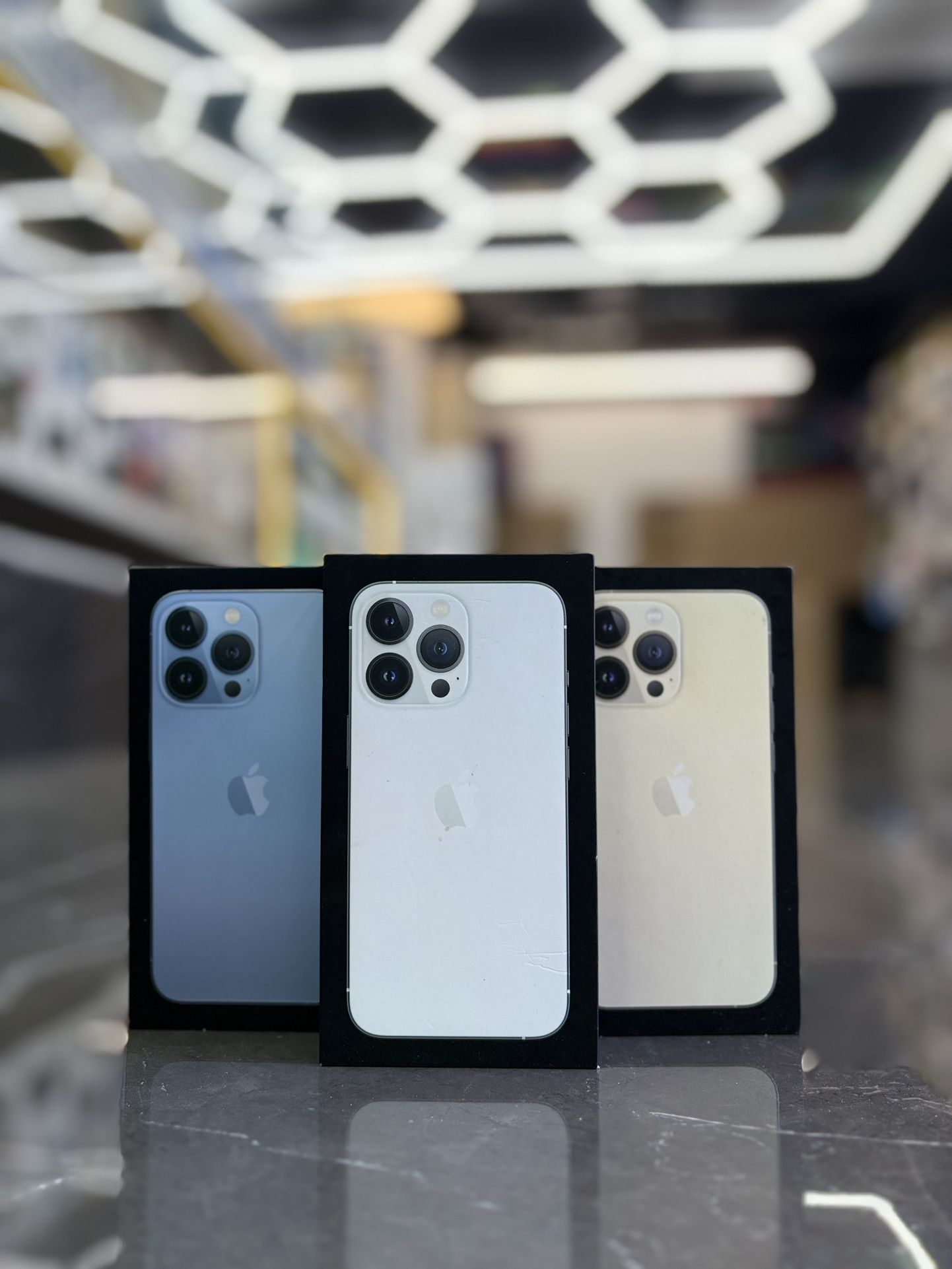 iPhone 13 Pro Max ( TAKE IT HOME IN PAYMENTS TODAY)