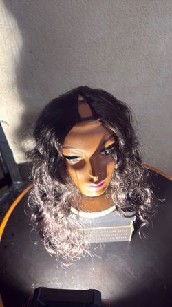 V-part wig