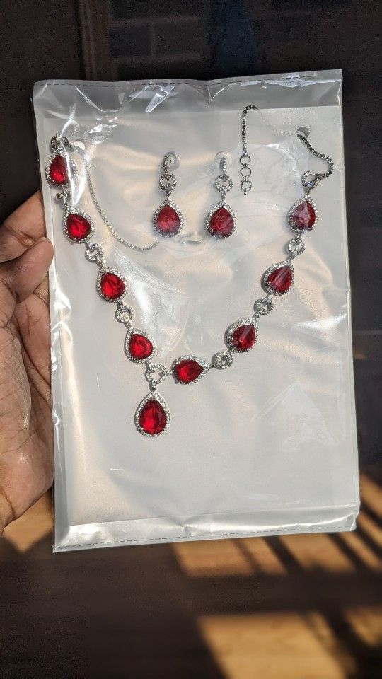 Beautiful Stones And A.D Jewellery Set