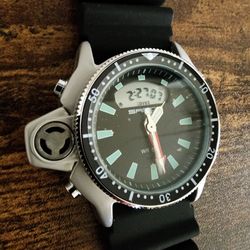 New Fashion Watch Like Citizen .