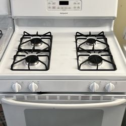 Hot Point 30”Wide Gas Range Stove In White