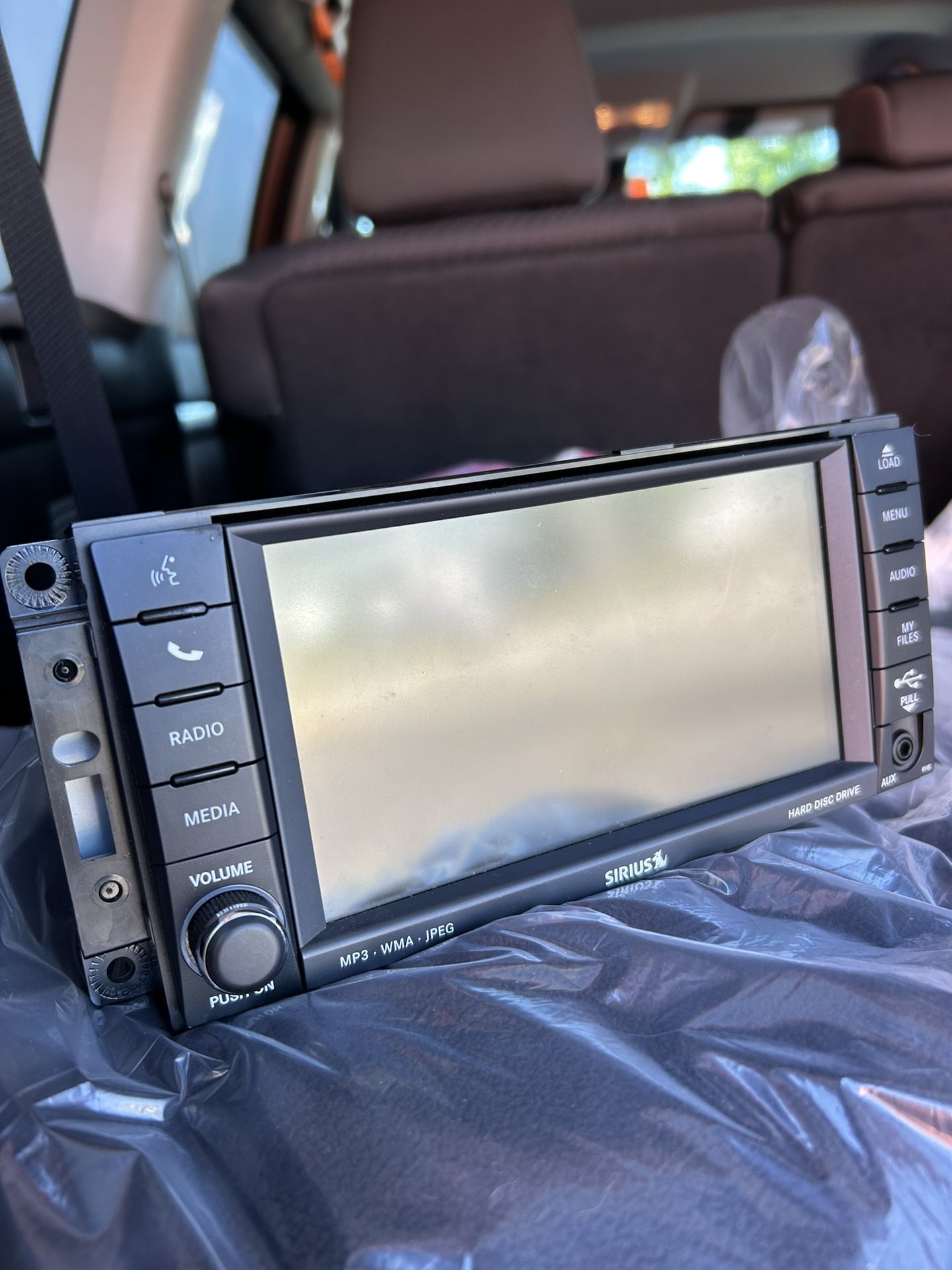 Infotainment Unit From 2012 Jeep Sahara