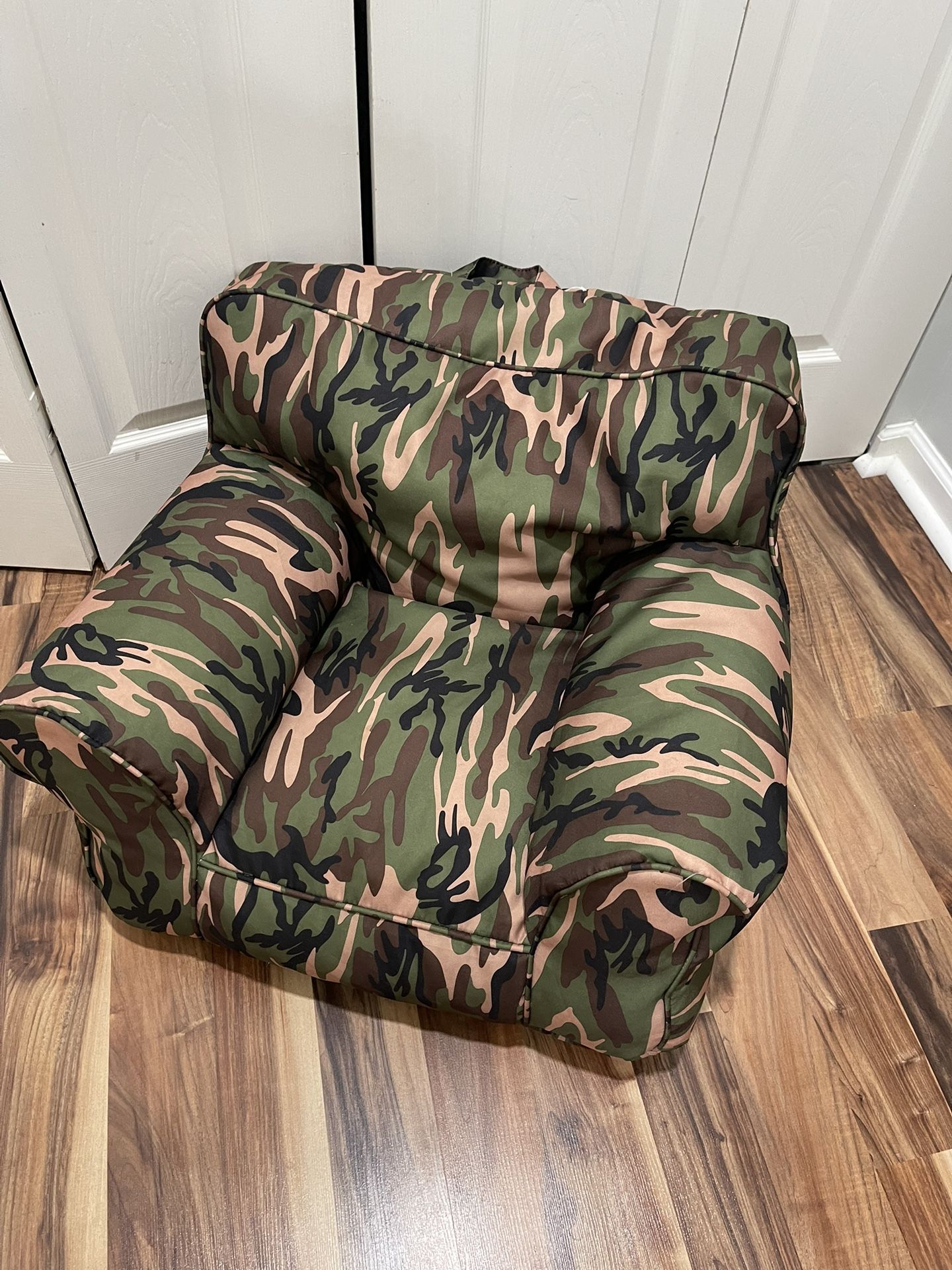 Big Joe Camo Kids Chair