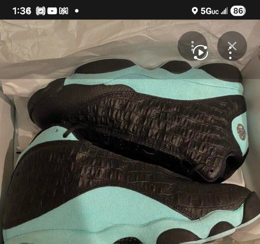 NIKE JORDANS LIKE NEW