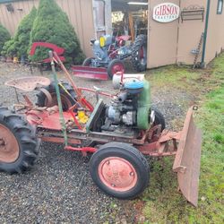 Gibson Garden Tractor  - Late Model A 