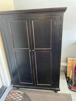 Black cabinet/ Armoire