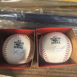 Jose Altuve Signed Baseballs 
