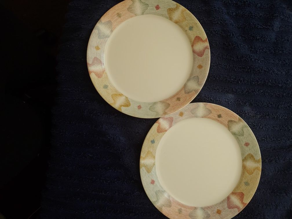 Two plates Corelle CorningWare