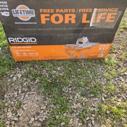 Exclusive

RIDGID
12 Amp 8 in. Blade Corded Wet Tile Saw with Extended Rip