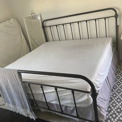 King bed $300