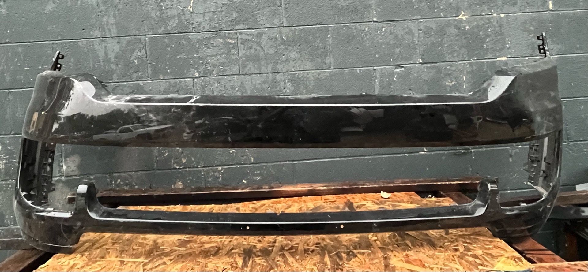 2022-2024 Jeep Wagoneer Front Bumper